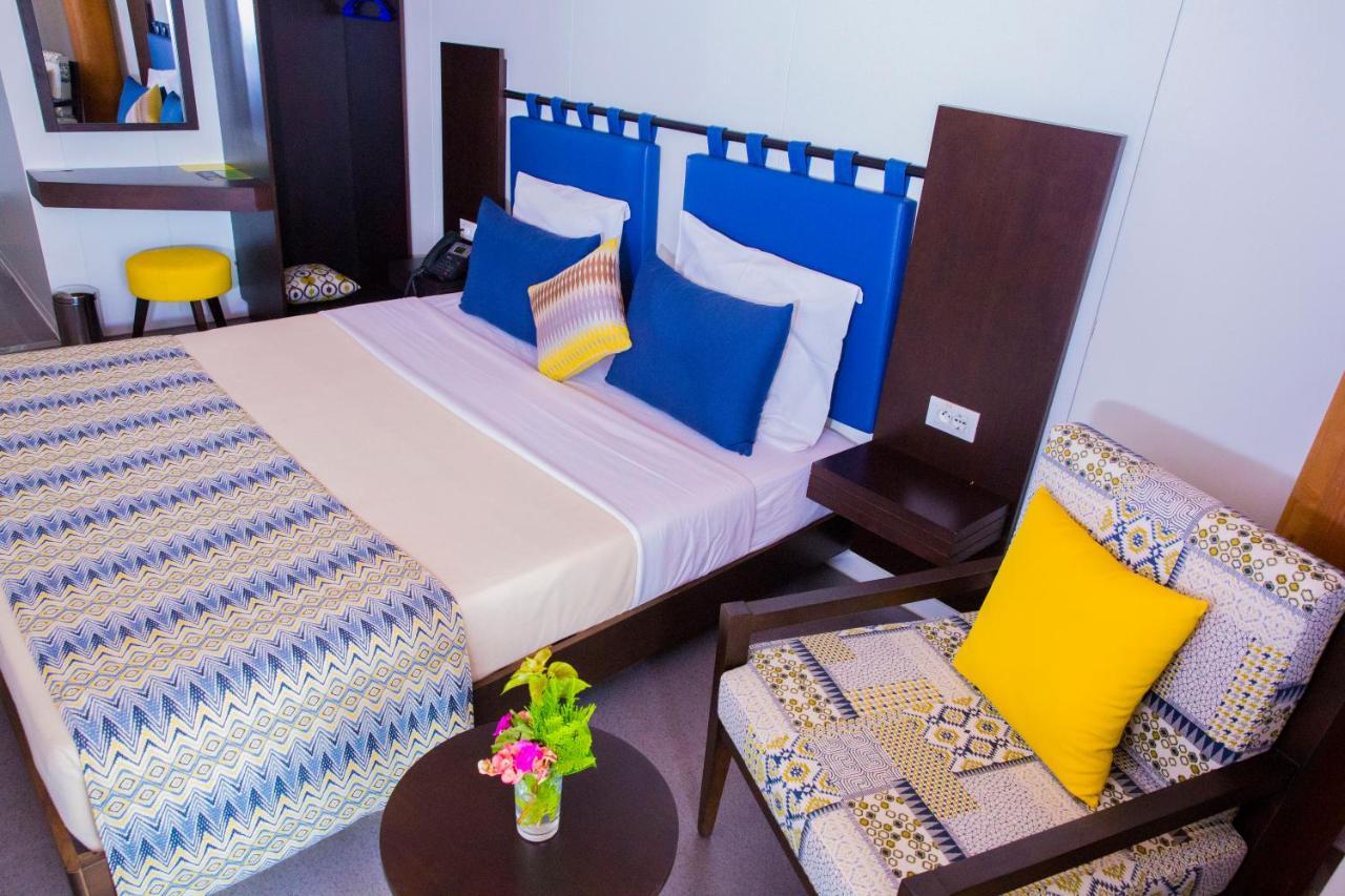Dunia Hotel Ouagadougou Loumbila Dış mekan fotoğraf