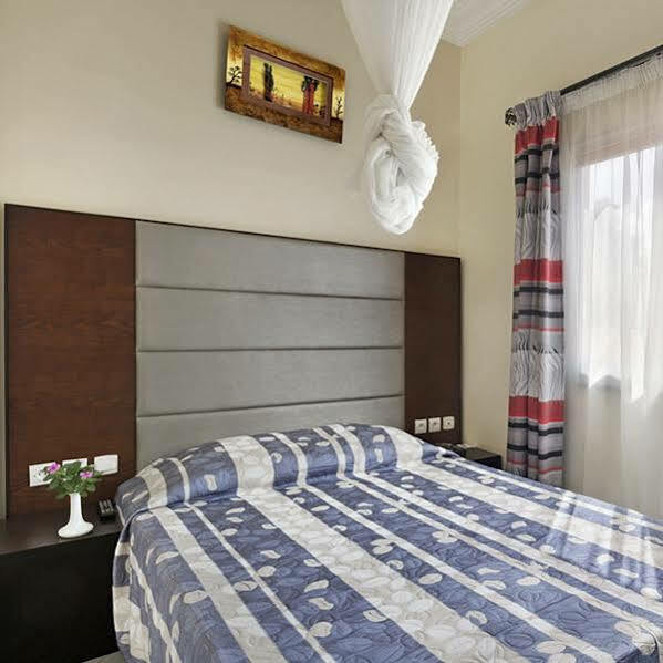 Dunia Hotel Ouagadougou Loumbila Dış mekan fotoğraf