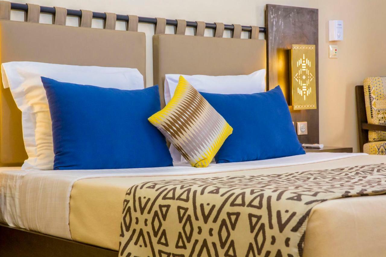 Dunia Hotel Ouagadougou Loumbila Dış mekan fotoğraf