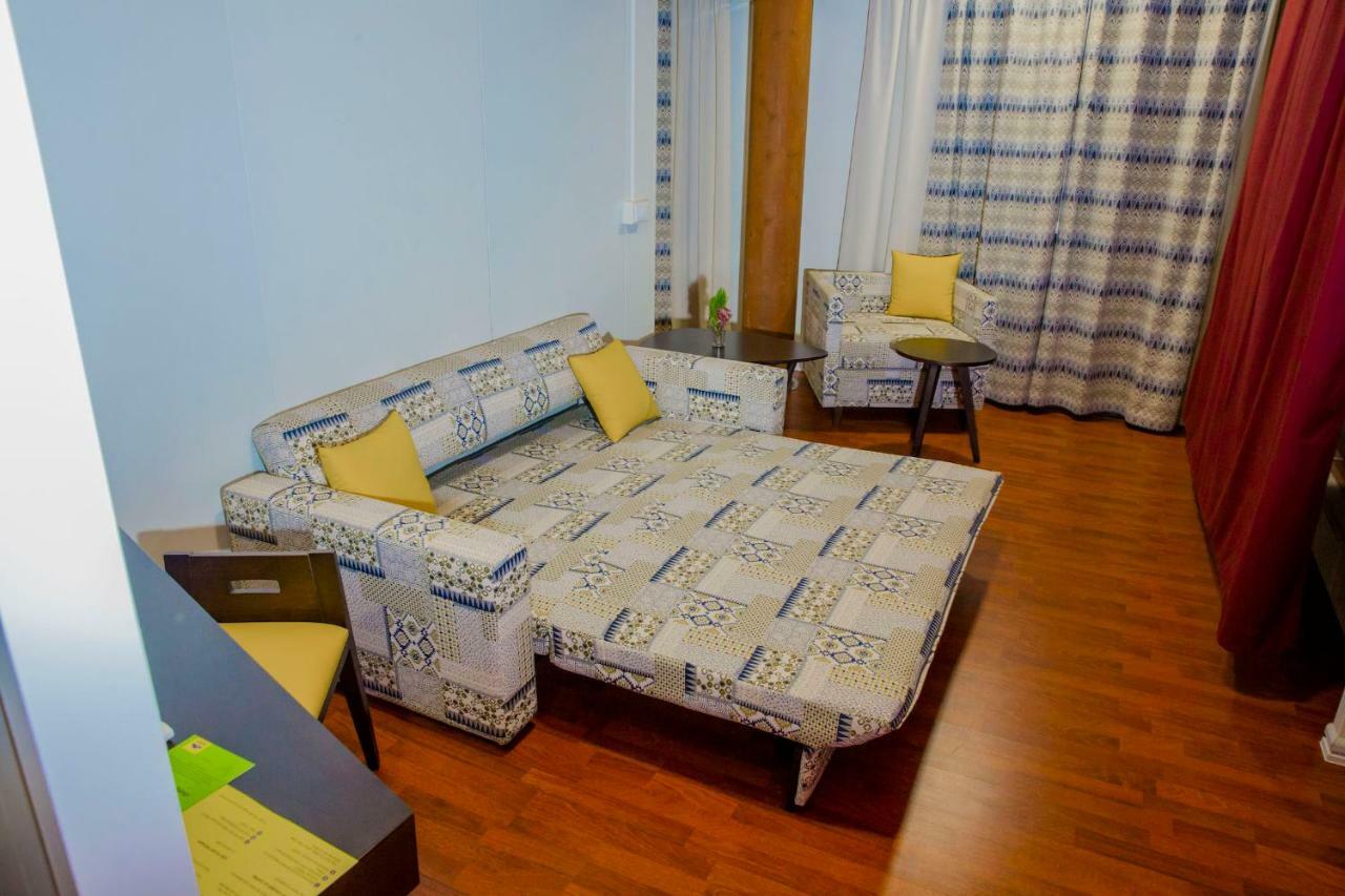 Dunia Hotel Ouagadougou Loumbila Dış mekan fotoğraf